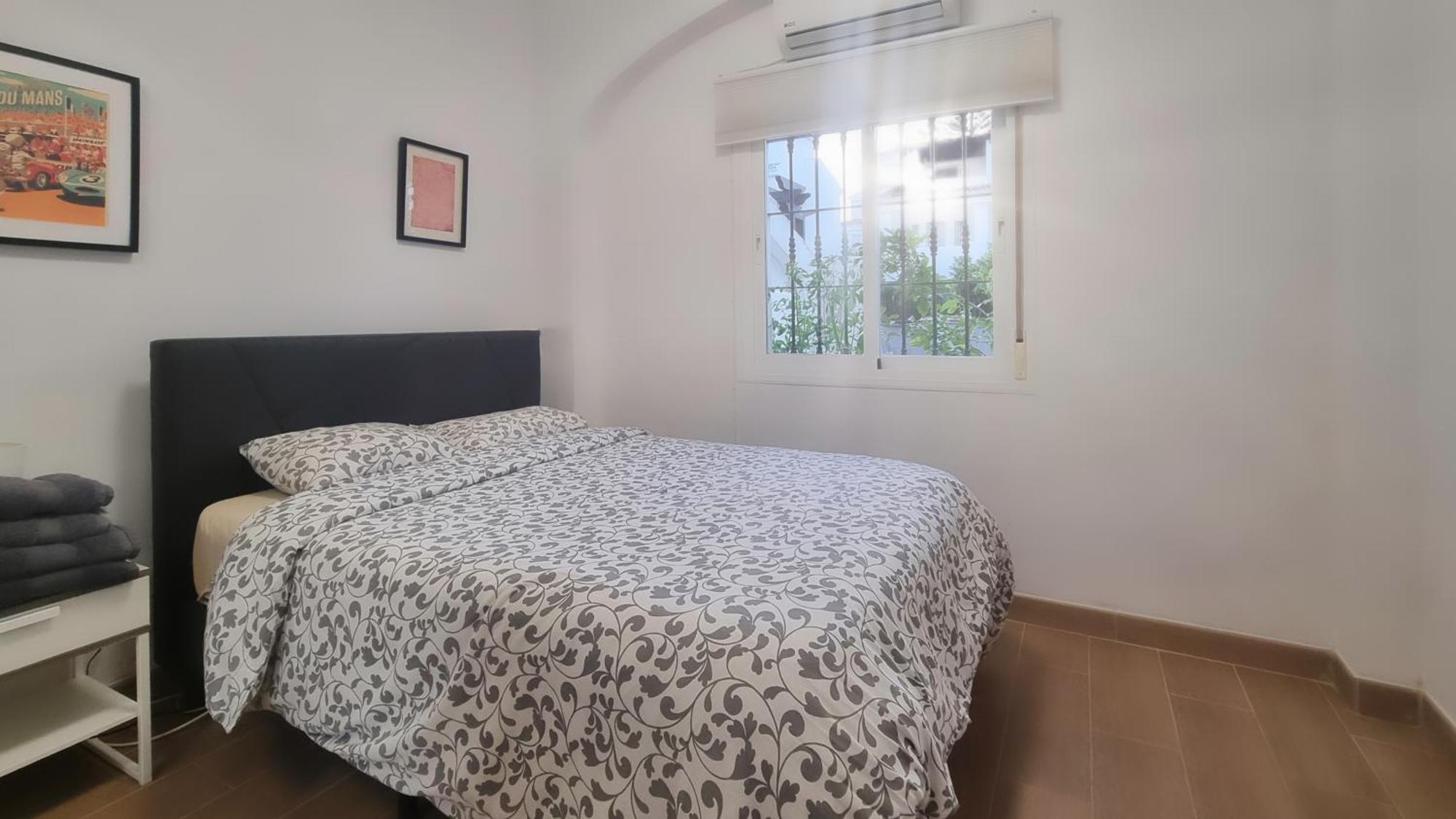 4 Bed House With Pool Walk To Puerto Banus Fast Internet Сasa de vacaciones *